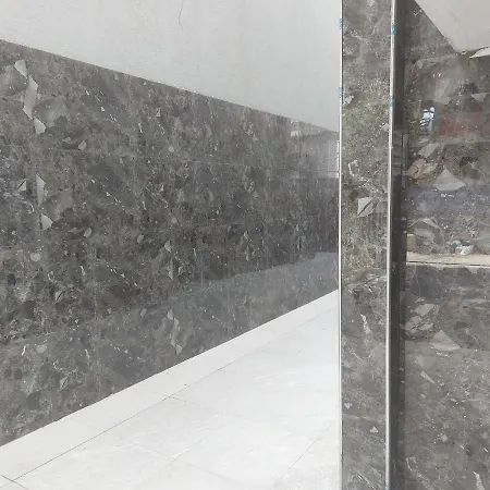 Apartment Noble 3-3 *